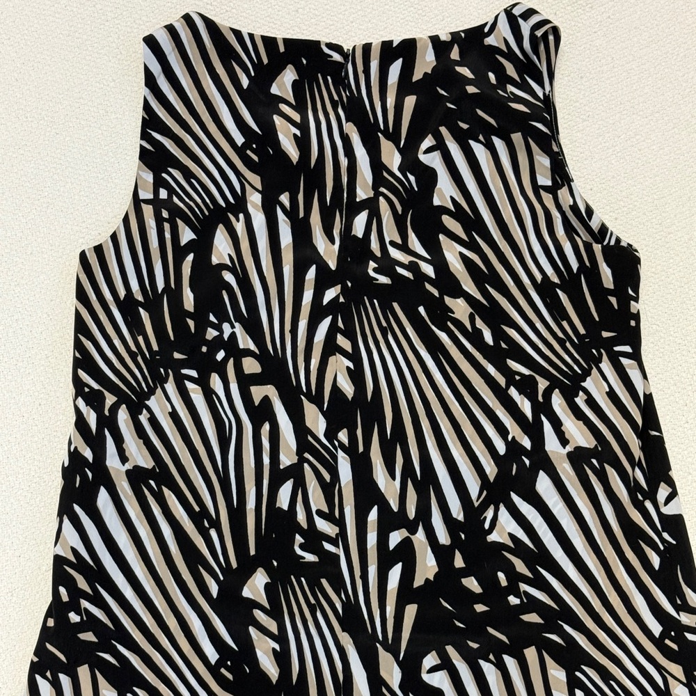 Dana Buchman Black and Cream Patterned Top
